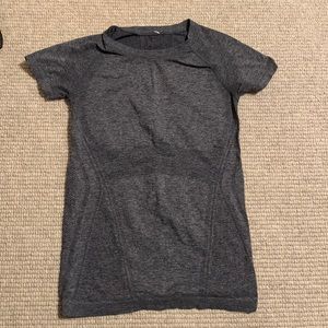 Athleta Tee (Momentum Seamless Heather Tee)